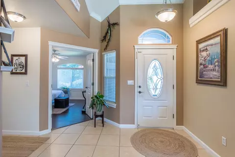 7691 Platinum Way, Redding, CA 96001 photo 4