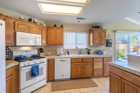 7691 Platinum Way, Redding, CA 96001 photo 10