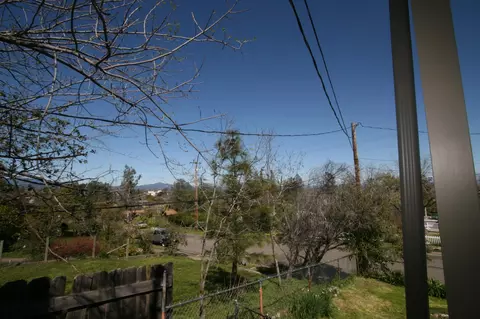 1570 Fig Ave, Redding, CA 96001 photo 14