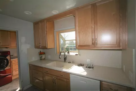 1570 Fig Ave, Redding, CA 96001 photo 6