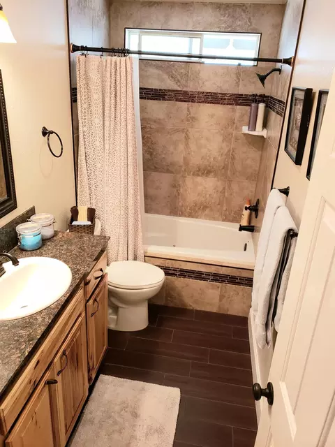 135 Danbury Dr, Redding, CA 96003 photo 12