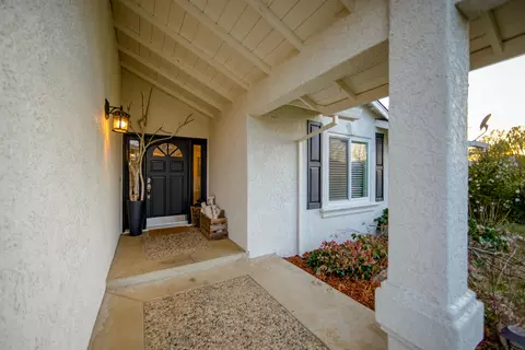 19135 Isles Ct, Redding, CA 96003 photo 5