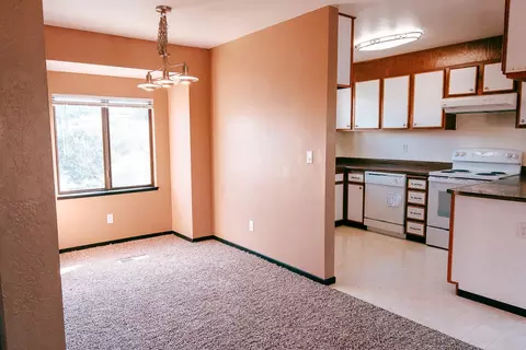 3323 Golden Heights Dr, Redding, CA 96003 photo 7