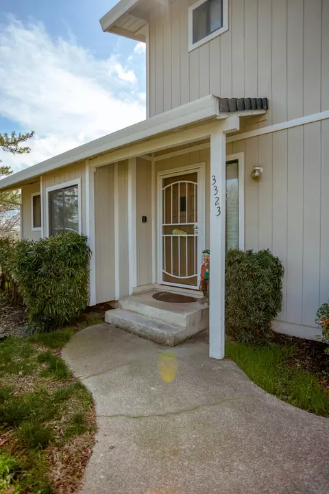 3323 Golden Heights Dr, Redding, CA 96003 photo 3