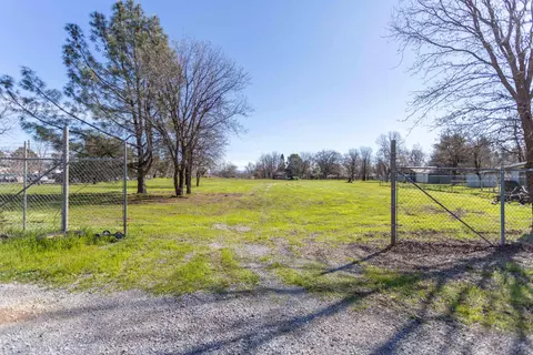6945 Skyway St, Redding, CA 96002 photo 18