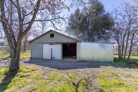 6945 Skyway St, Redding, CA 96002 photo 24