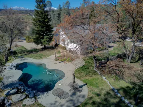 10127 Tilton Mine Rd, Redding, CA 96001 photo 4