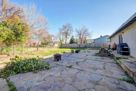 2419 Oxford Rd, Redding, CA 96002 photo 17