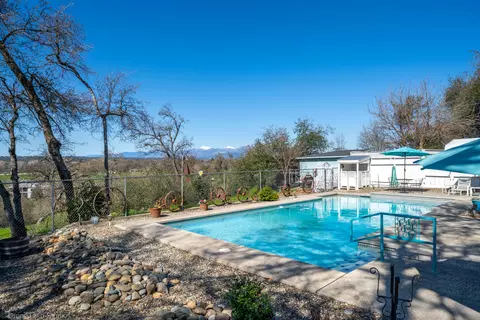 6868 Tucker Ln, Redding, CA 96002 photo 2