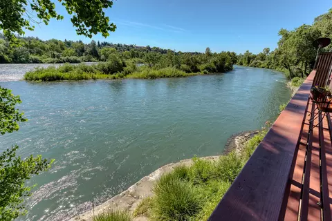 139 Village Dr, Redding, CA 96001 photo 2
