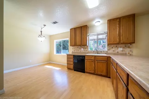1189 Dominion Dr, Redding, CA 96002 photo 11