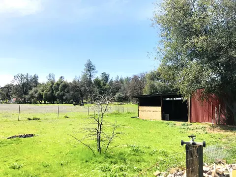 20255 Oahu Pl, Redding, CA 96003 photo 5