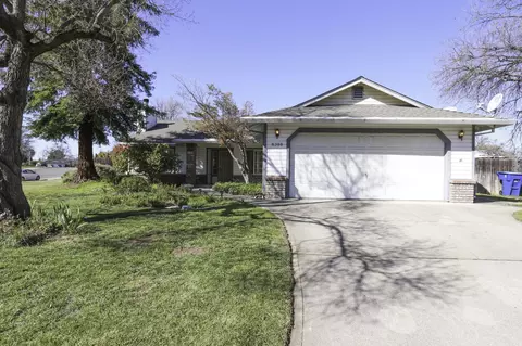 6388 Hemlock St, Redding, CA 96001 photo 3