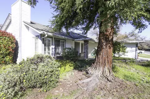 6388 Hemlock St, Redding, CA 96001 photo 4