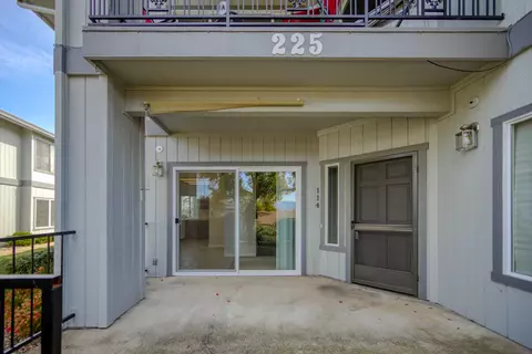 225 Ridgetop Dr #114, Redding, CA 96003 photo 3