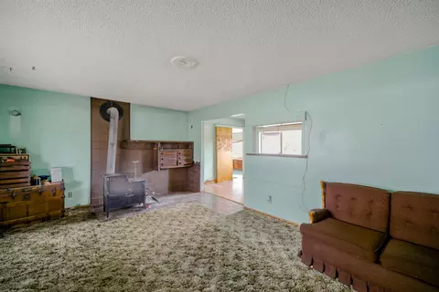 6899 Riata Dr, Redding, CA 96002 photo 3