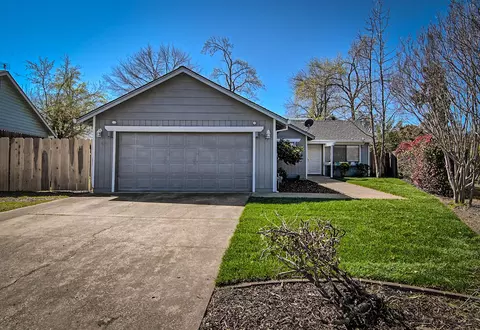 1827 Bembow Dr, Redding, CA 96002 photo 2