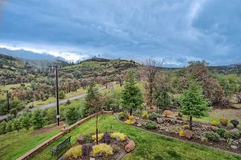 22199 Jones Valley Trl, Redding, CA 96003 photo 6