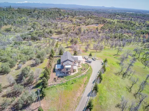 22199 Jones Valley Trl, Redding, CA 96003 photo 12