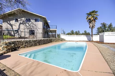 10746 Old Oregon Trl, Redding, CA 96003 photo 40