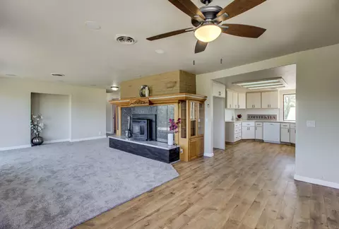 10746 Old Oregon Trl, Redding, CA 96003 photo 10