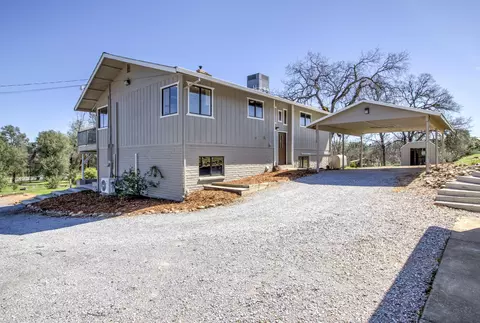 10746 Old Oregon Trl, Redding, CA 96003 photo 4