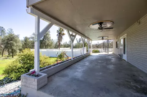 10746 Old Oregon Trl, Redding, CA 96003 photo 35