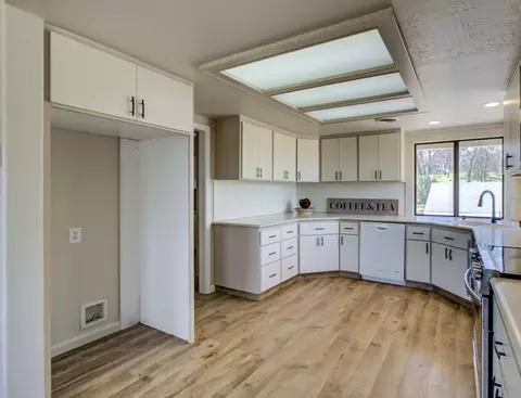 10746 Old Oregon Trl, Redding, CA 96003 photo 12