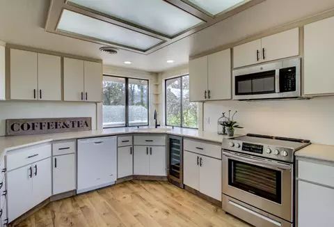 10746 Old Oregon Trl, Redding, CA 96003 photo 13