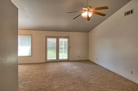 1267 Dusty Ln, Redding, CA 96002 photo 9