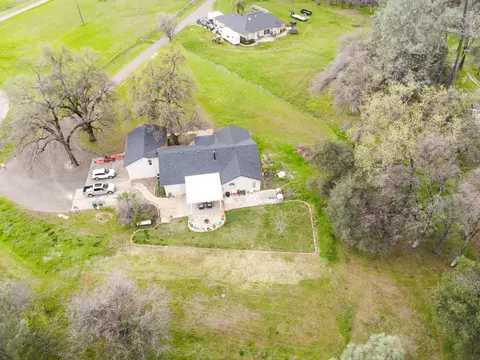 13447 Old Oregon Trl, Redding, CA 96003 photo 5