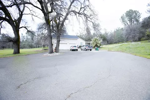 13447 Old Oregon Trl, Redding, CA 96003 photo 46
