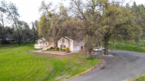 13447 Old Oregon Trl, Redding, CA 96003 photo 2