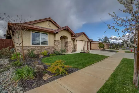 3233 Lemurian Rd, Redding, CA 96002 photo 3