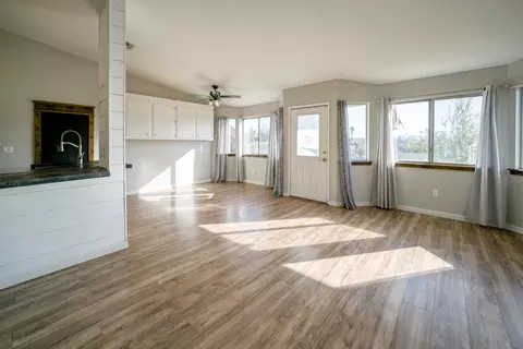 1212 Grouse Ct, Redding, CA 96003 photo 2