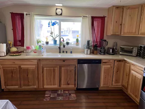 820 Cascade Ave, Red Bluff, CA 96080 photo 2
