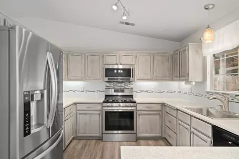 1469 Fayette Ln, Redding, CA 96003 photo 6