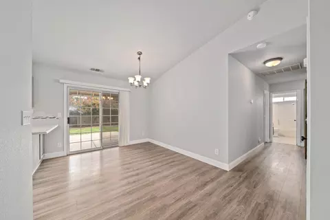 1469 Fayette Ln, Redding, CA 96003 photo 4