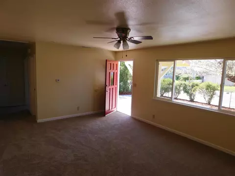 3959 Meteor St, Redding, CA 96002 photo 9