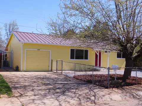 3959 Meteor St, Redding, CA 96002 photo 1