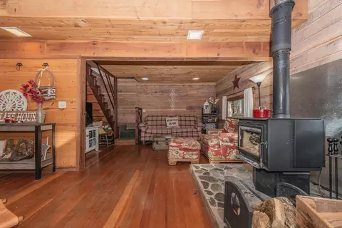 121 N Lakeview Dr, Trinity Center, CA 96091 photo 4