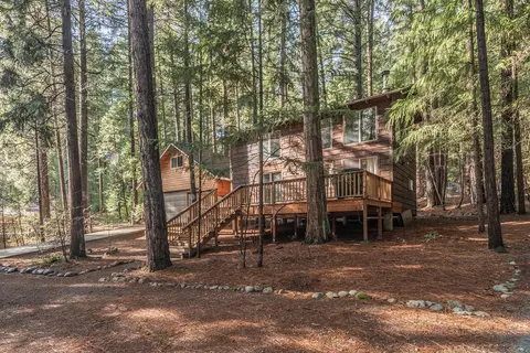 121 N Lakeview Dr, Trinity Center, CA 96091 photo 38