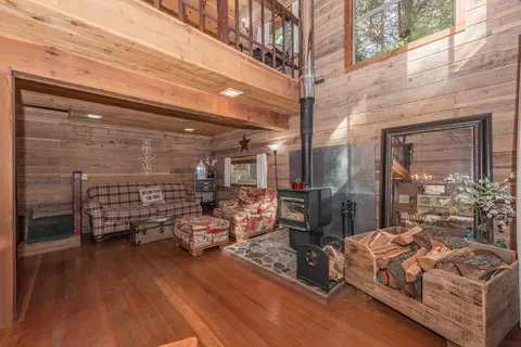 121 N Lakeview Dr, Trinity Center, CA 96091 photo 3