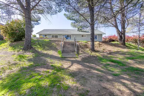 3755 Mchale St, Redding, CA 96001 photo 2