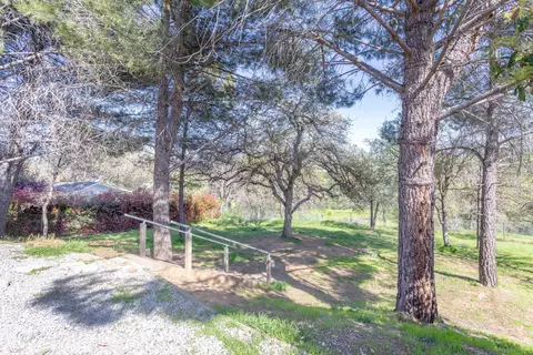 3755 Mchale St, Redding, CA 96001 photo 7