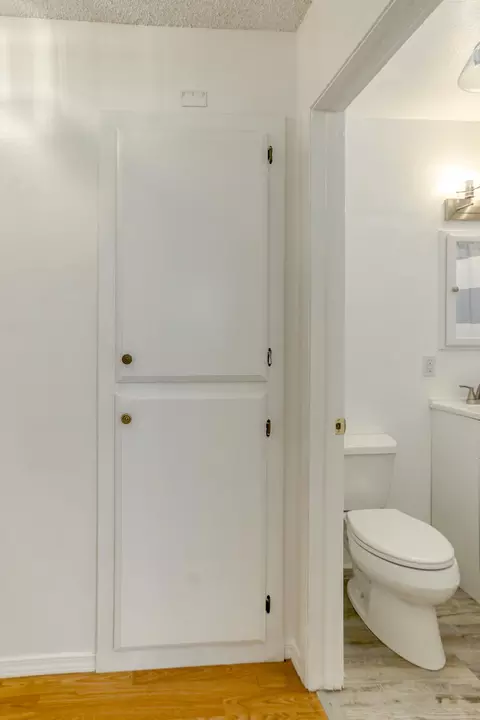 2055 Martian Way, Redding, CA 96002 photo 16