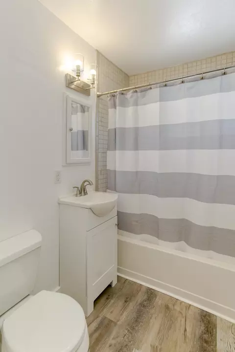 2055 Martian Way, Redding, CA 96002 photo 17