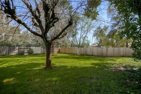 2055 Martian Way, Redding, CA 96002 photo 12