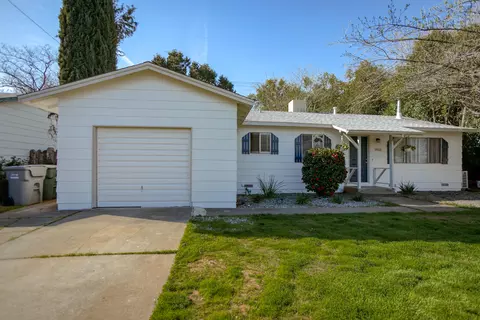 2055 Martian Way, Redding, CA 96002 photo 3