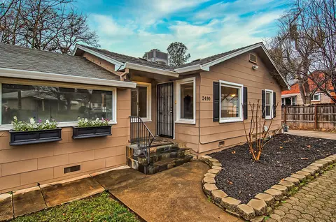 2490 Waldon St, Redding, CA 96001 photo 1